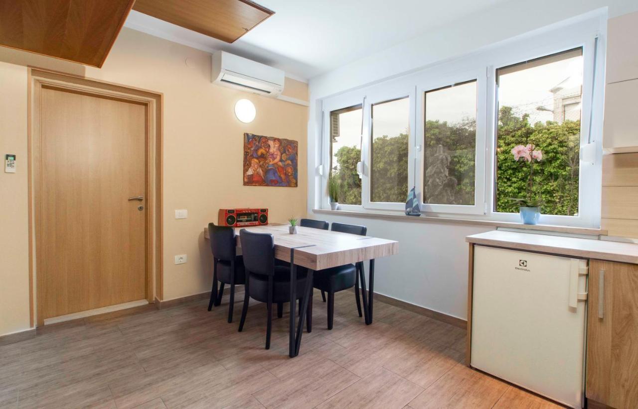 Apartmaji Pri Bosi Nogi Izola Buitenkant foto