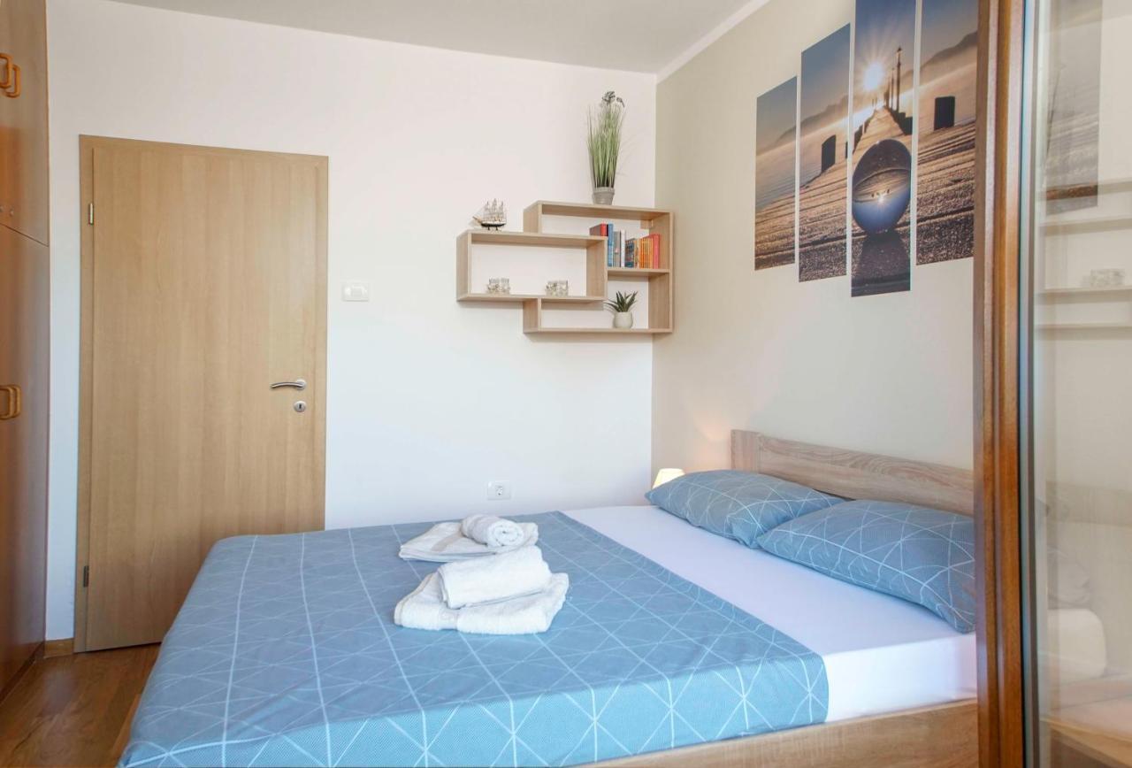 Apartmaji Pri Bosi Nogi Izola Buitenkant foto